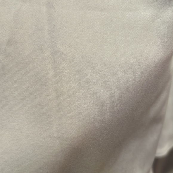 White long sleeved - Picture 4 of 4